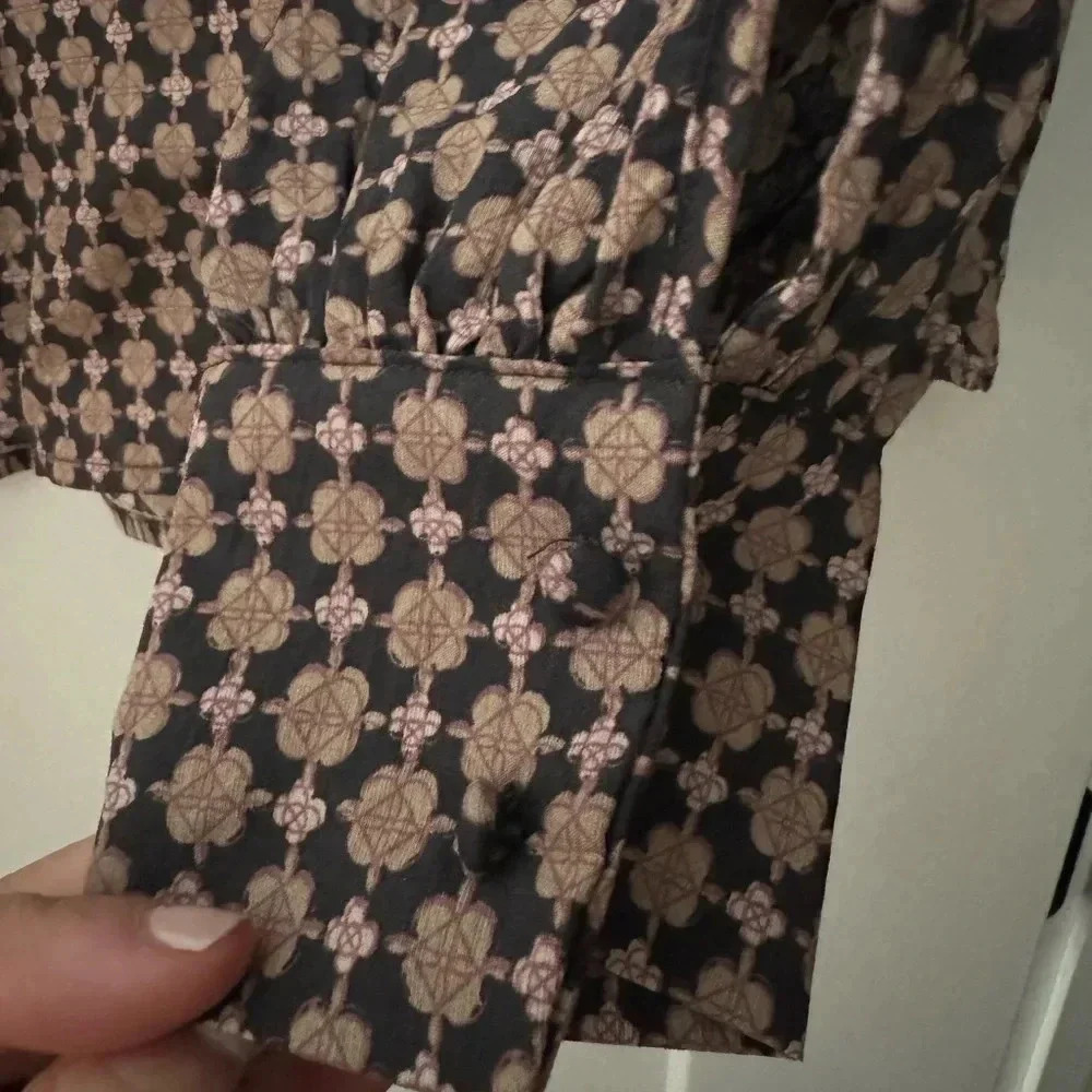 BLU PEPPER NWT BLOUSE Size M - Picture 3 of 5